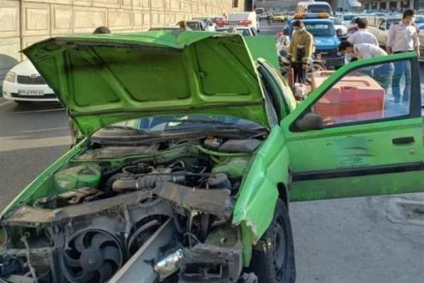 زنده ماندن معجزه آسای راننده در حادثه رانندگی