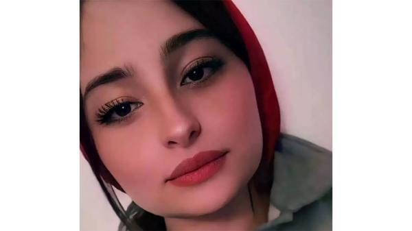حمله تند سارا و نیکا به عمل زیبایی دختران ایرانی