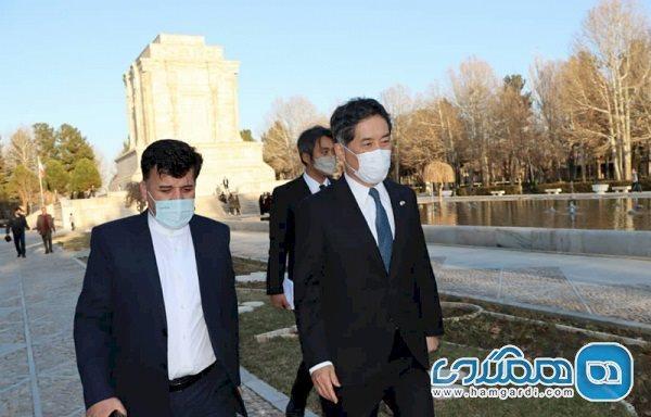 بازدید سفیر ژاپن در ایران از آرامگاه فردوسی بازدید سفیر ژاپن در ایران از آرامگاه فردوسی